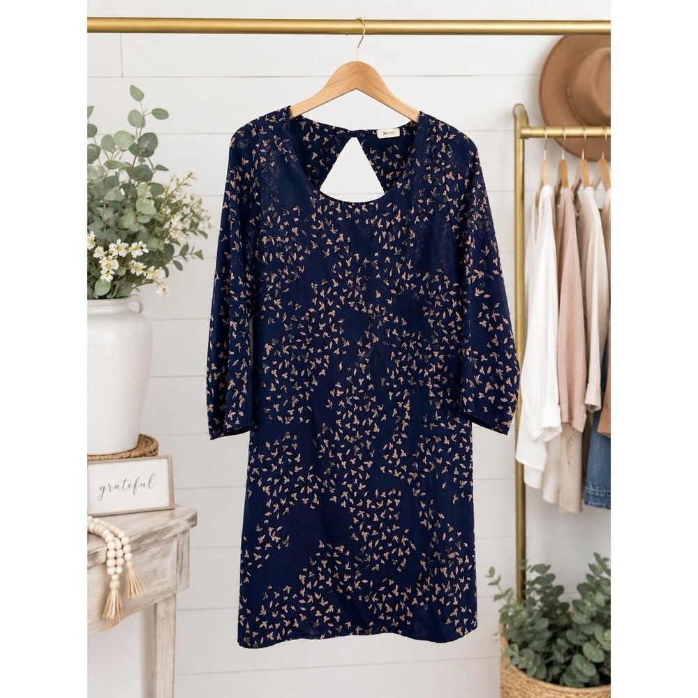 Everly Women's Bird Print Shift Dress Medium Blue Pink 3/4 Sleeve Keyhole
